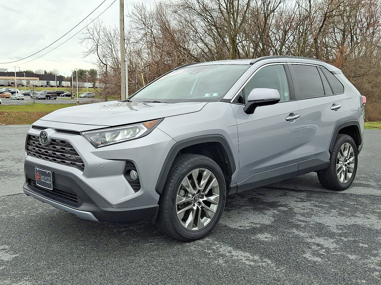 Used 2019 Toyota RAV4 Limited w/ All Weather Liner Package AWD/4WD image 3