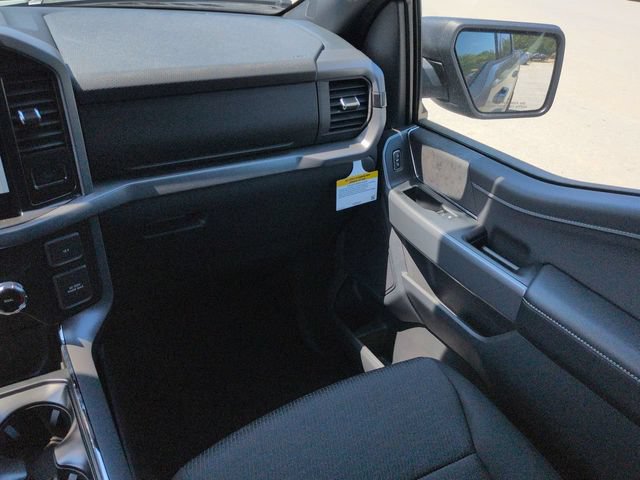 New 2026 Ford F150 XLT w/ XLT Black Appearance Package AWD/4WD image 17