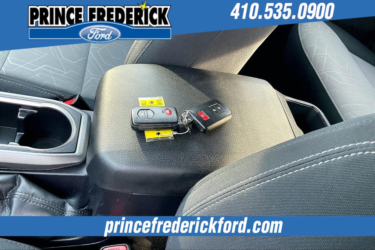 Used 2022 Toyota Tacoma TRD Sport w/ Technology Package image 11