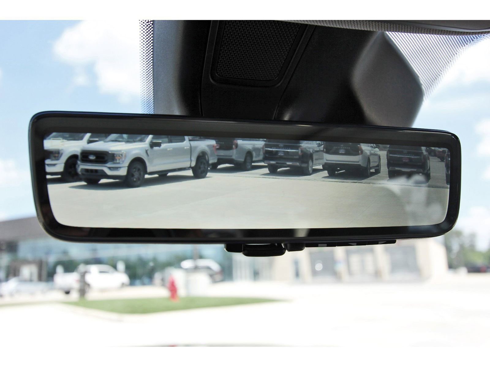 Used 2023 Jeep Grand Cherokee L Limited w/ Luxury Tech Group II image 24