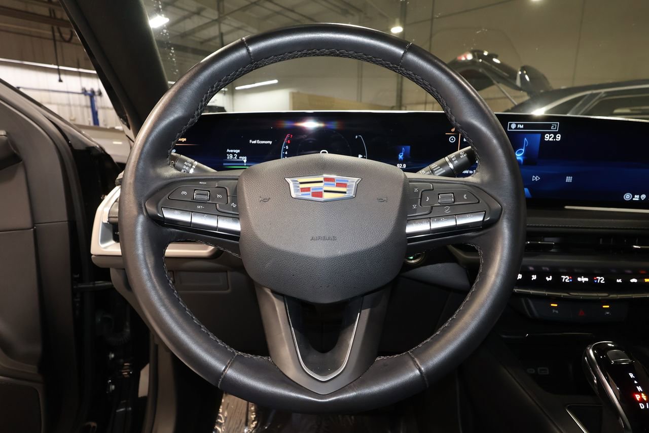 Certified 2025 Cadillac XT4 Premium Luxury image 10