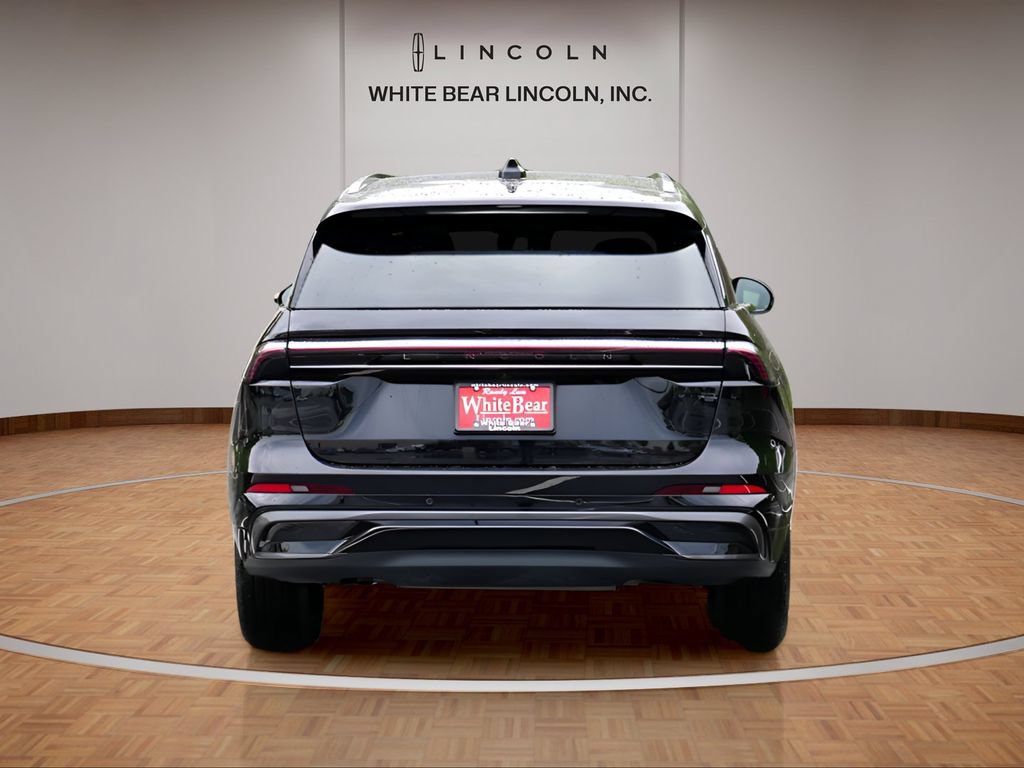 Used 2025 Lincoln Nautilus Reserve AWD/4WD image 6