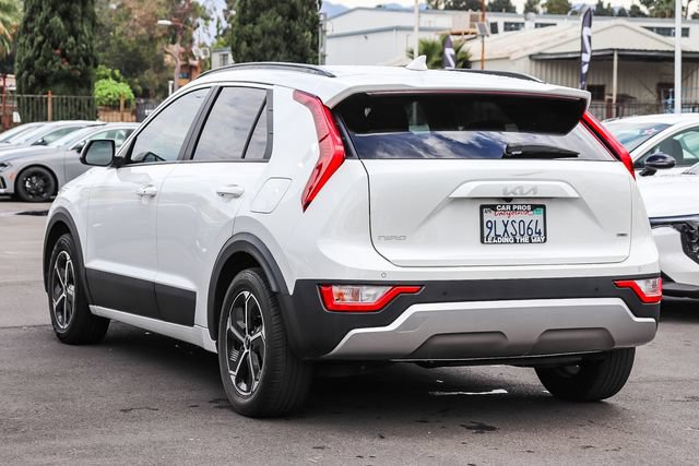 Used 2024 Kia Niro EX FWD image 7