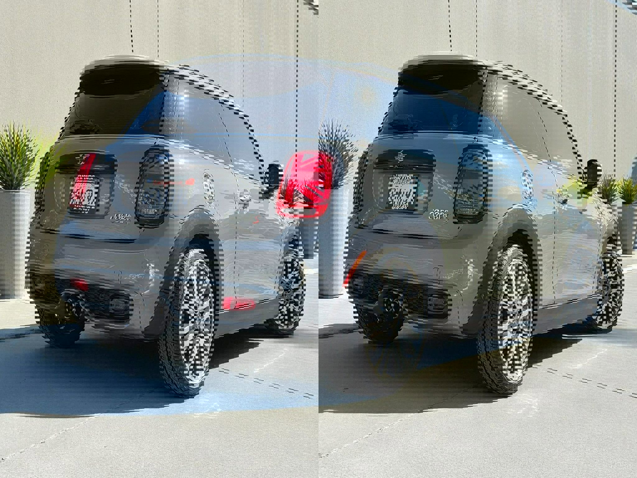 Used 2019 MINI Cooper S image 7