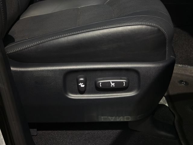 Used 2019 Toyota Land Cruiser AWD/4WD image 33