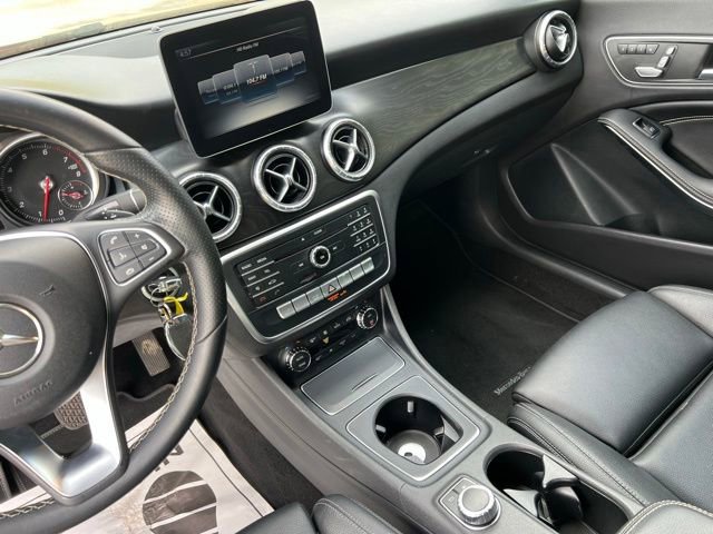 Used 2017 Mercedes-Benz CLA 250 image 36