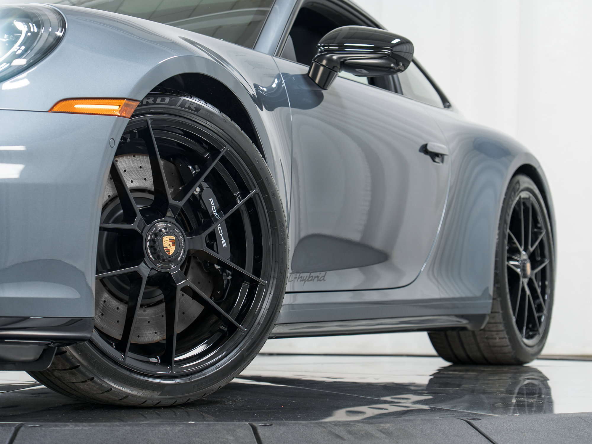 New 2026 Porsche 911 Carrera 4 GTS image 34