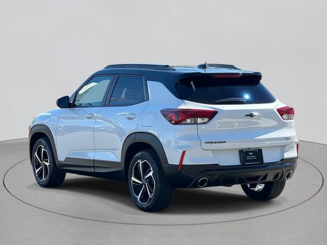 Used 2023 Chevrolet TrailBlazer RS w/ Sun and Liftgate Package FWD image 4