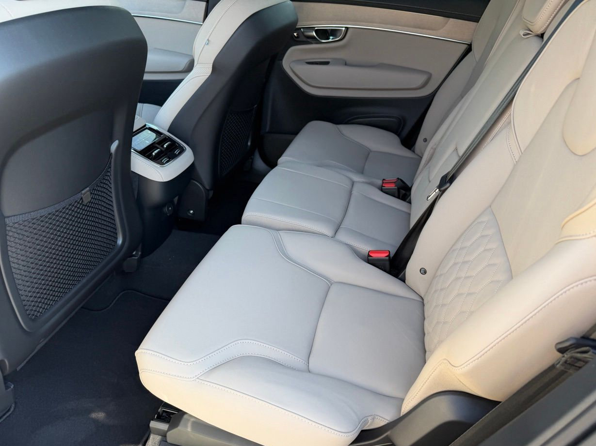 New 2027 Volvo XC90 B6 Plus AWD/4WD image 23