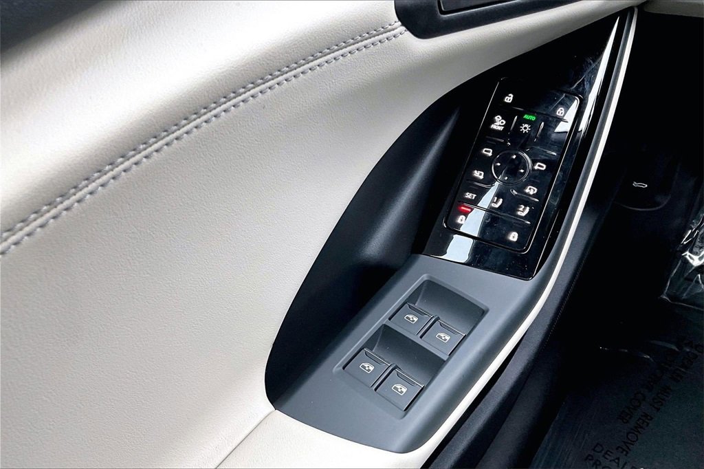 Used 2025 Audi Q6 e-tron Premium Plus w/ Premium Plus image 29