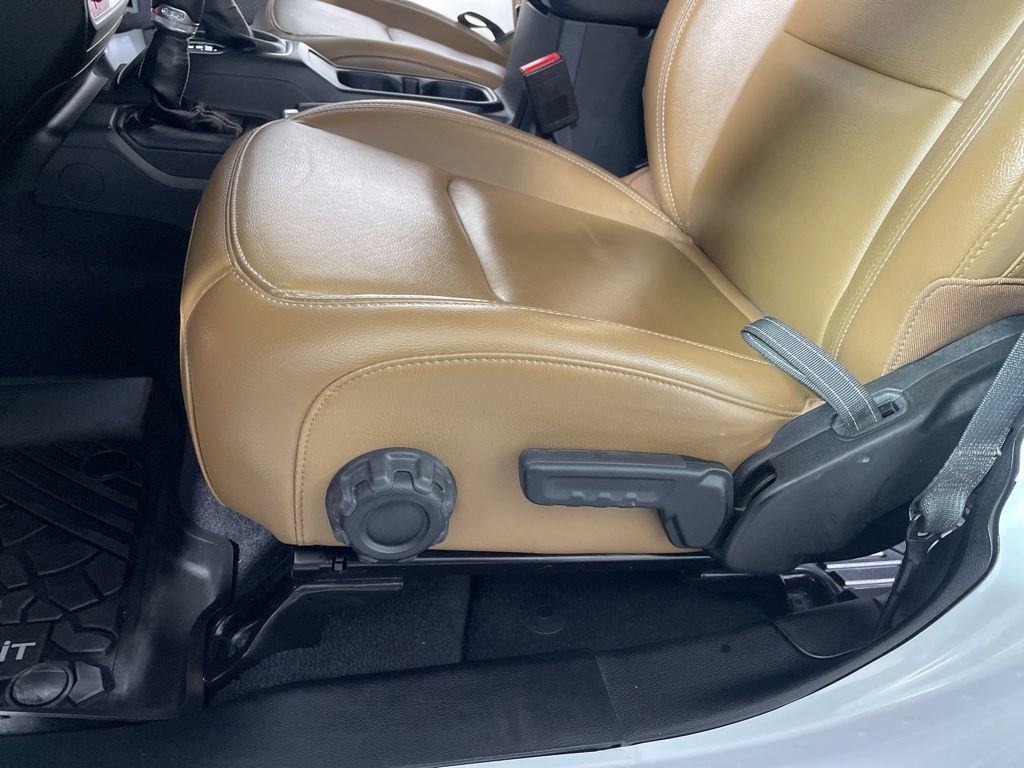 Used 2023 Jeep Wrangler Unlimited Rubicon 4xe w/ Steel Bumper Group image 11