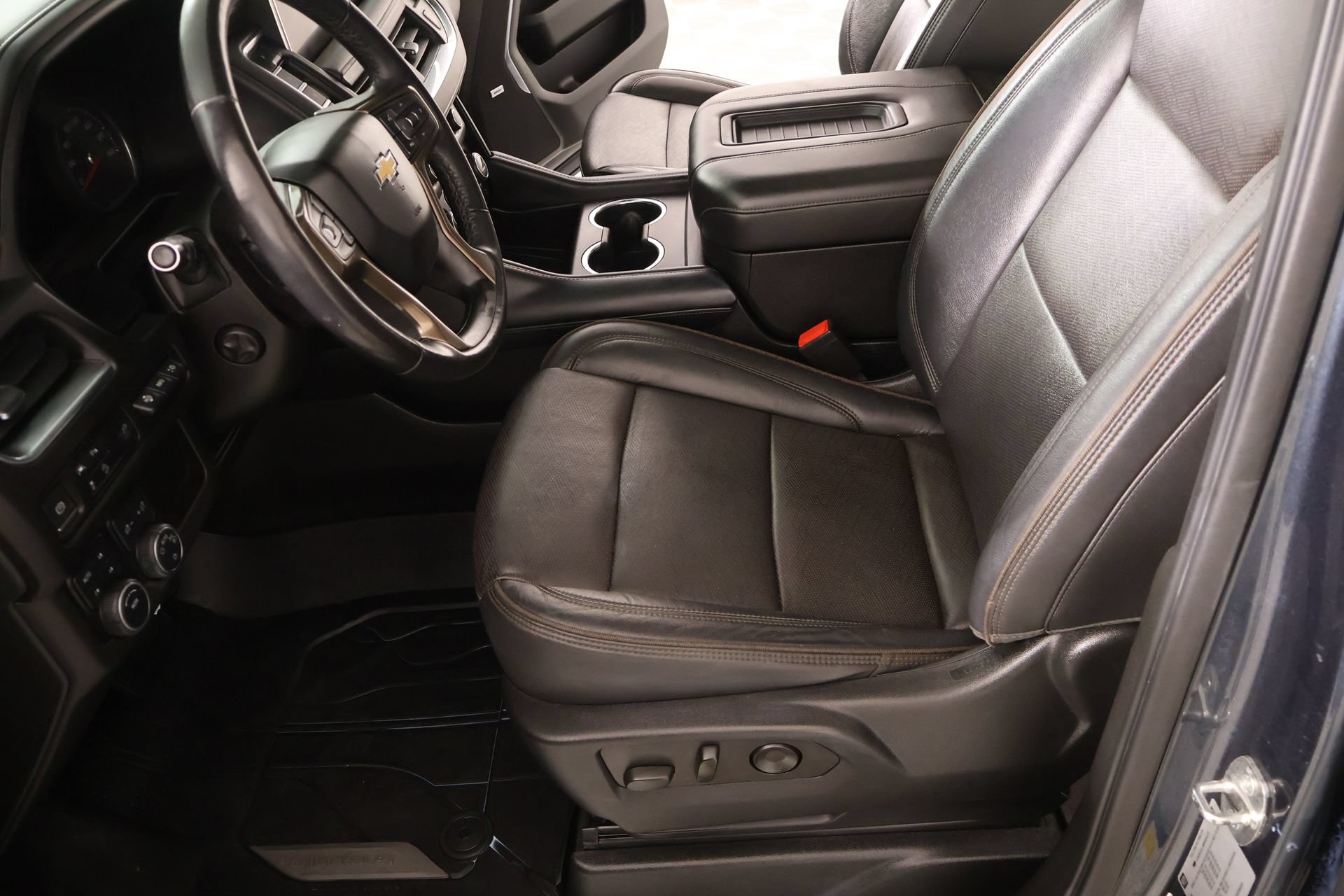 Used 2021 Chevrolet Suburban High Country AWD/4WD image 12