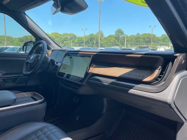 Used 2025 Rivian R1T Premium AWD/4WD image 30