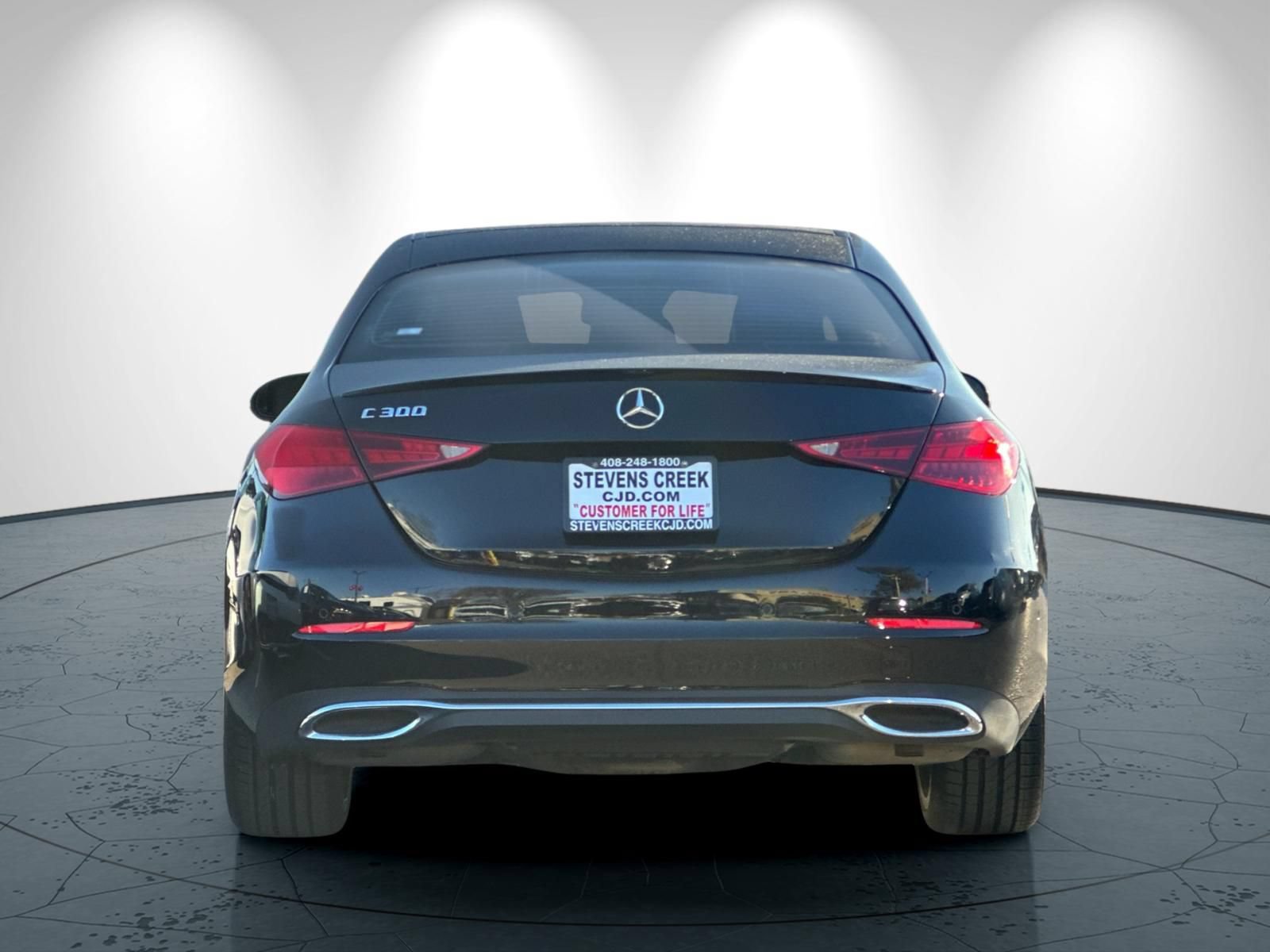 Used 2022 Mercedes-Benz C 300 Sedan image 4