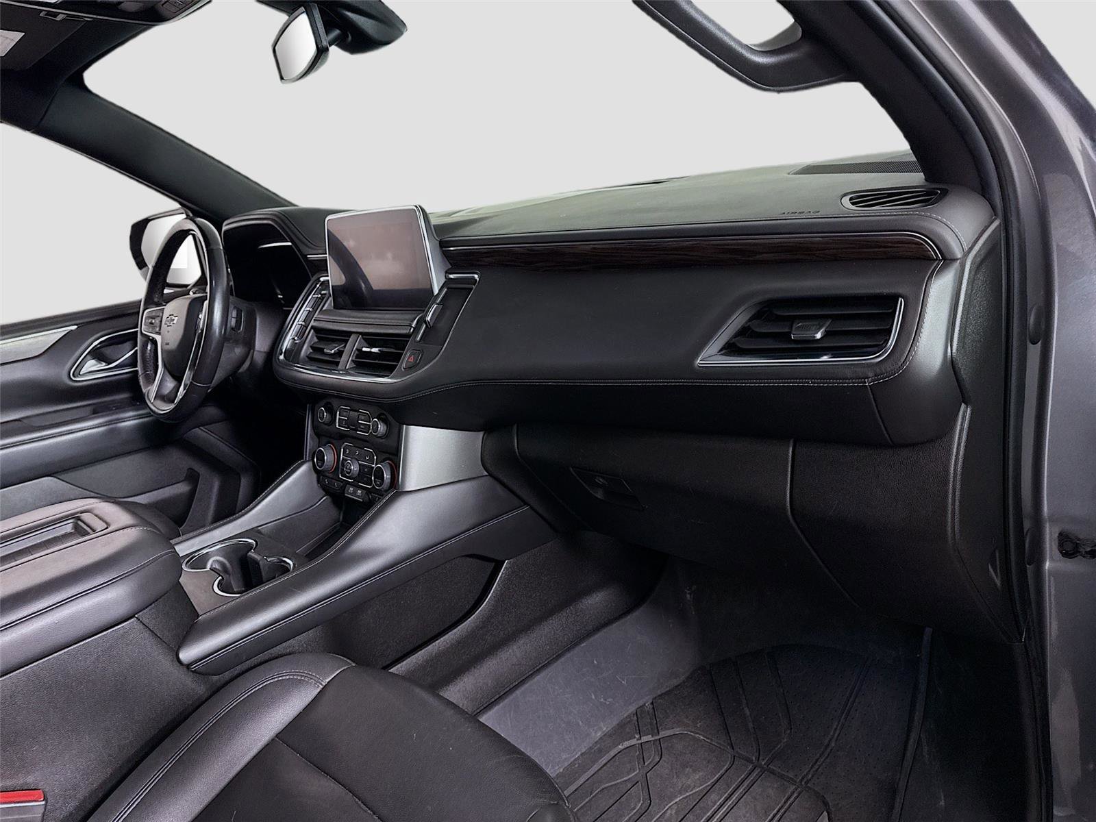 Used 2022 Chevrolet Suburban Z71 w/ Luxury Package image 24