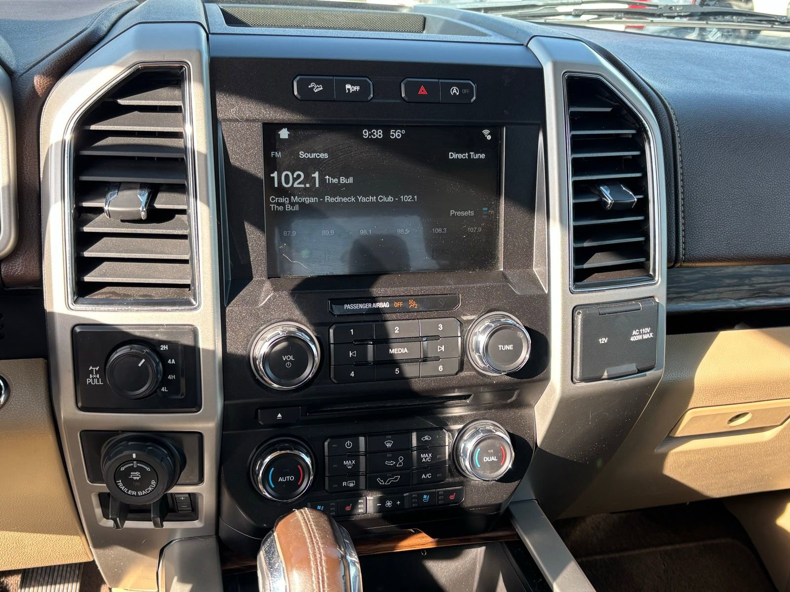 Used 2018 Ford F150 Lariat w/ Equipment Group 501A Mid AWD/4WD image 17