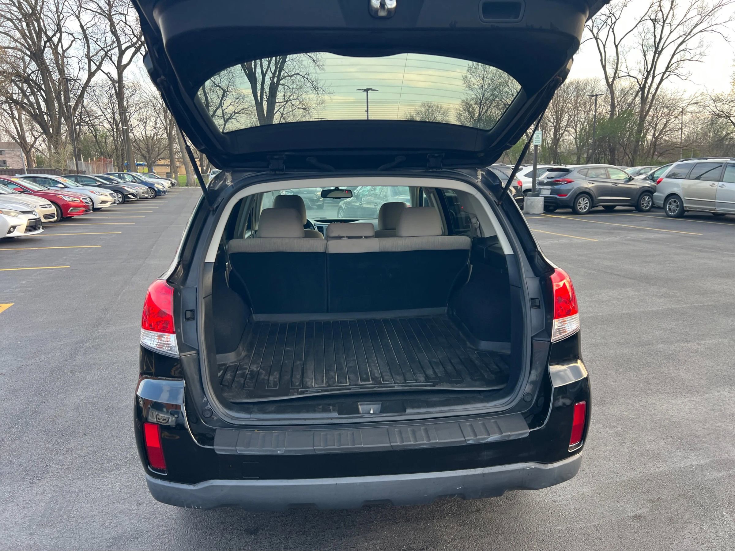 Used 2013 Subaru Outback 2.5i Premium AWD/4WD image 14