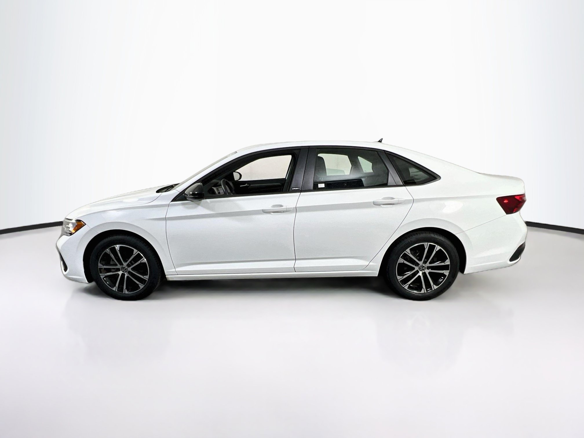 Used 2023 Volkswagen Jetta Sport FWD image 8