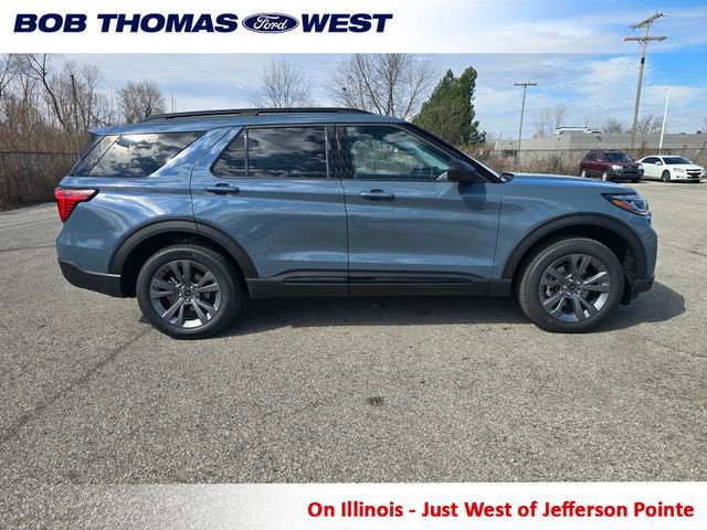 New 2026 Ford Explorer Active w/ Active Comfort Package image 2