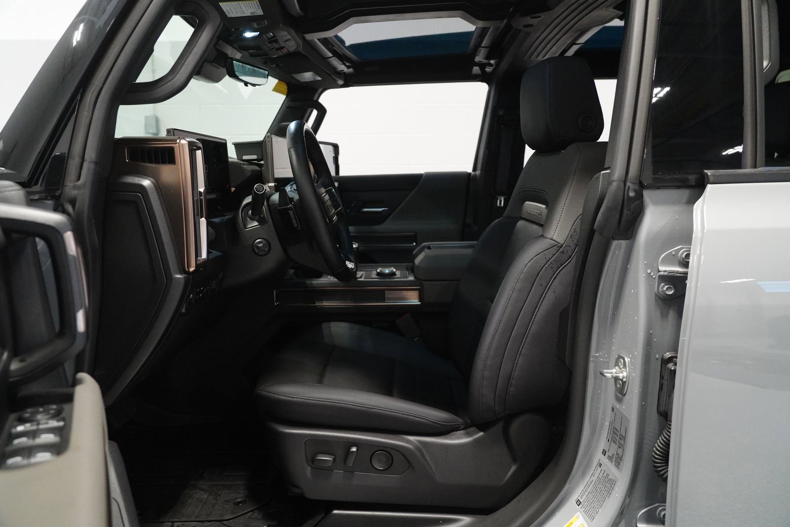 Used 2025 GMC Hummer EV 3X w/ Battery Pack, 24 Module Pack image 12