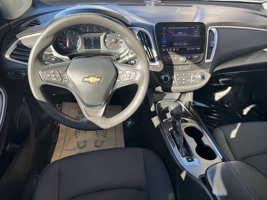 Used 2024 Chevrolet Malibu LT image 17