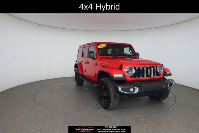 Used 2025 Jeep Wrangler Unlimited Sahara AWD/4WD image 29