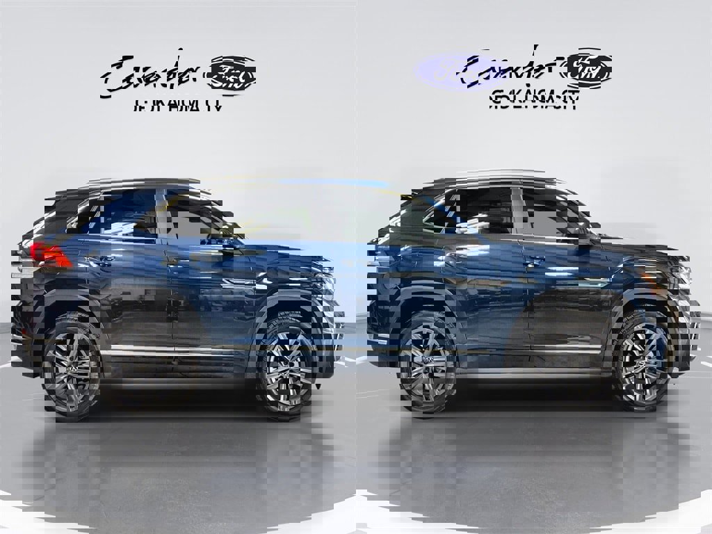 Used 2022 Volkswagen Atlas Cross Sport SEL R-Line image 9