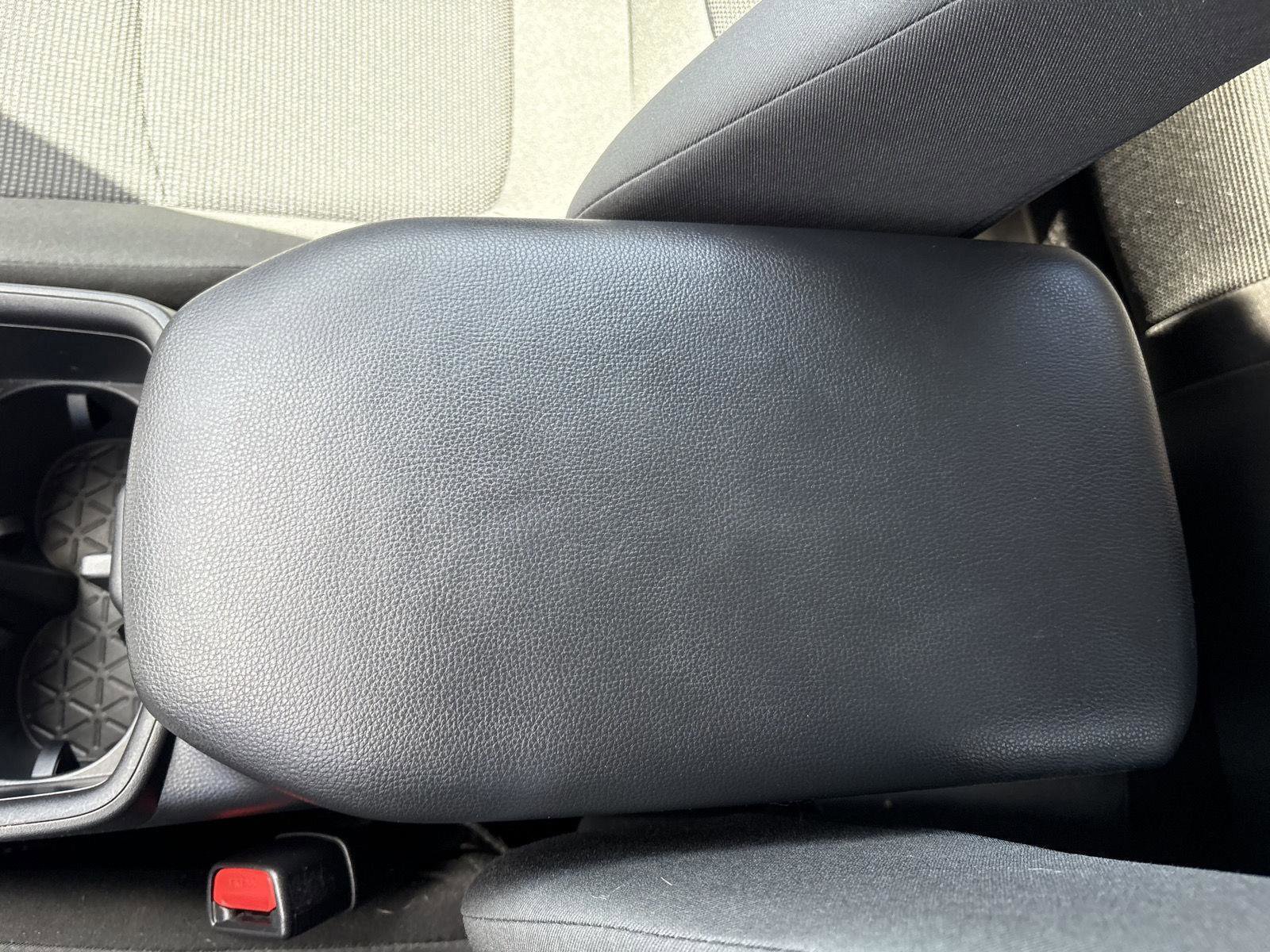 Used 2023 Toyota RAV4 LE AWD/4WD image 14