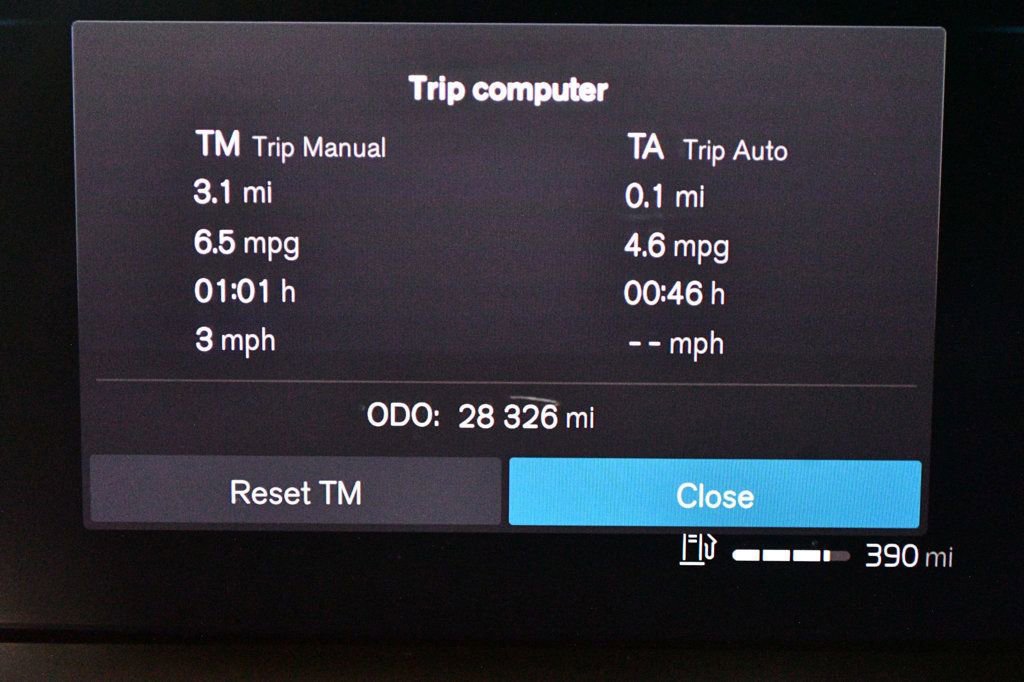 Used 2022 Volvo XC60 B5 Momentum w/ Protection Package Premier image 43