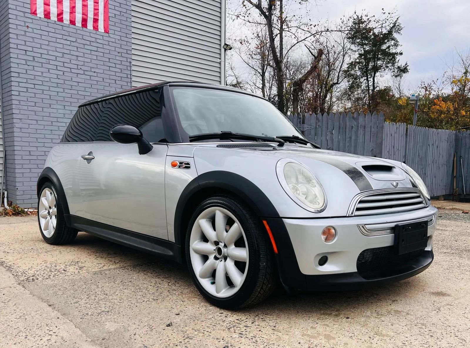 Used 2004 MINI Cooper S image 2