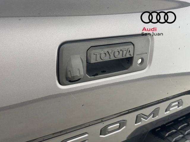 Used 2020 Toyota Tacoma SR5 RWD image 14