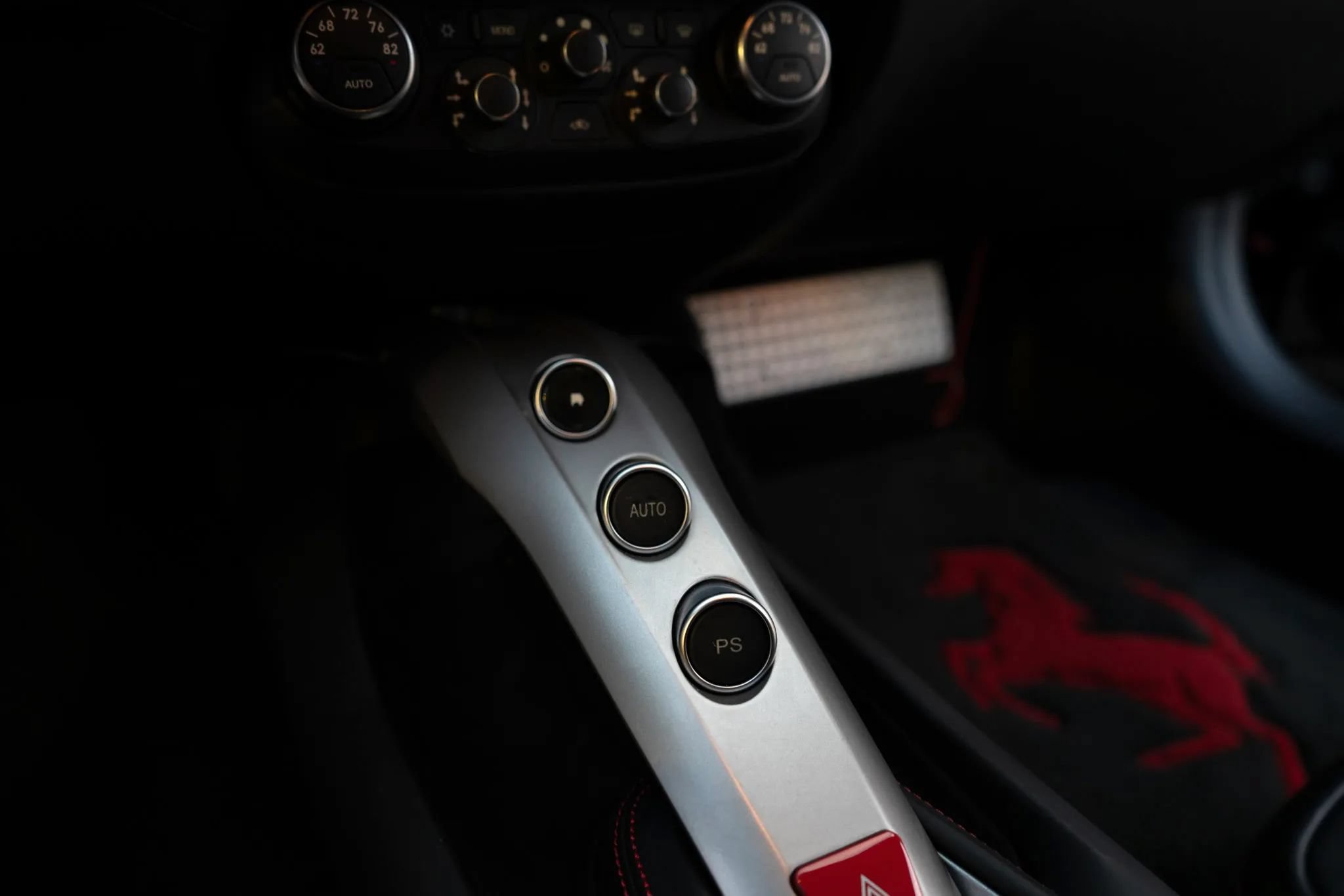 Used 2015 Ferrari F12 Berlinetta RWD image 27