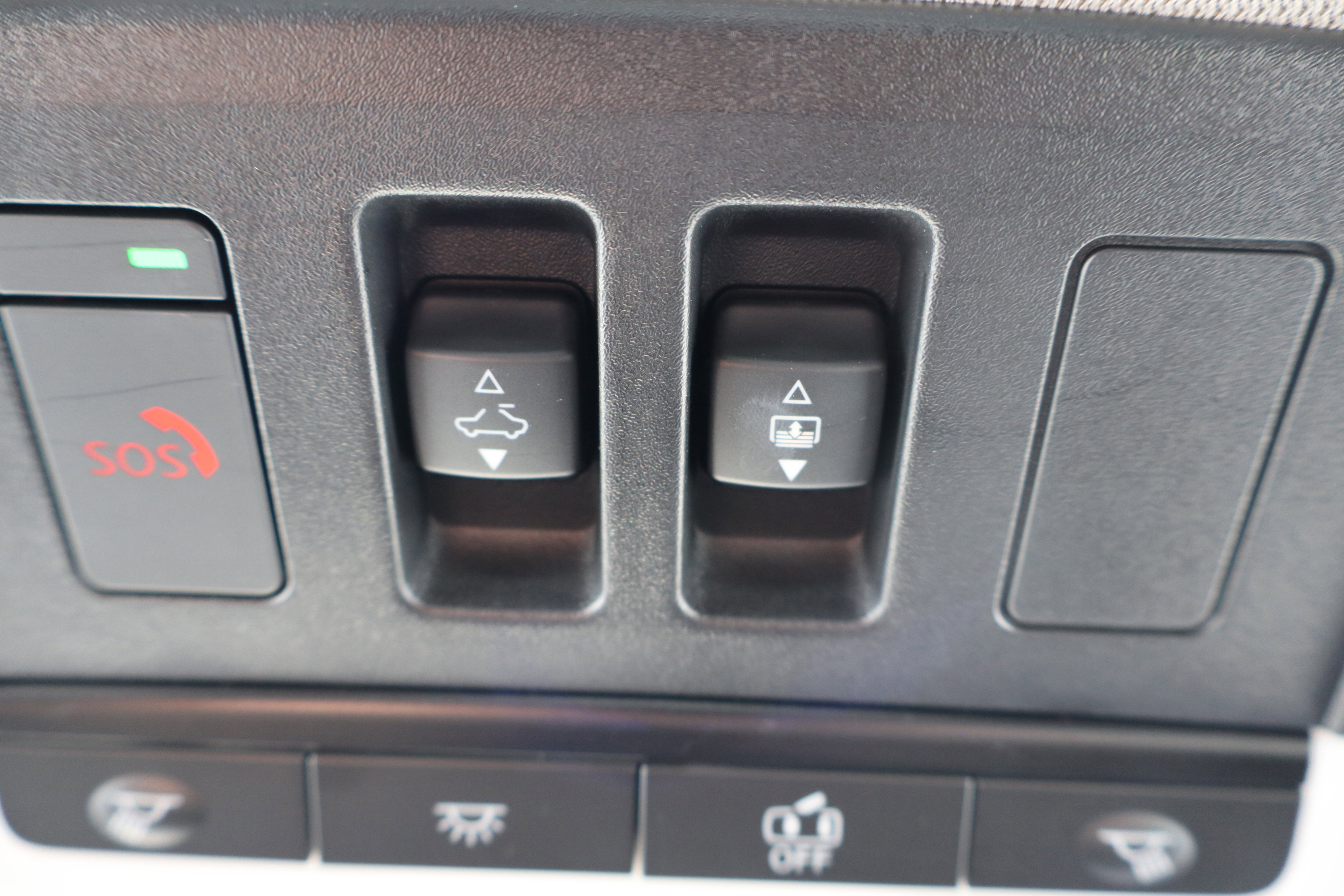 Used 2023 Nissan Rogue Platinum w/ Platinum Premium Package image 28