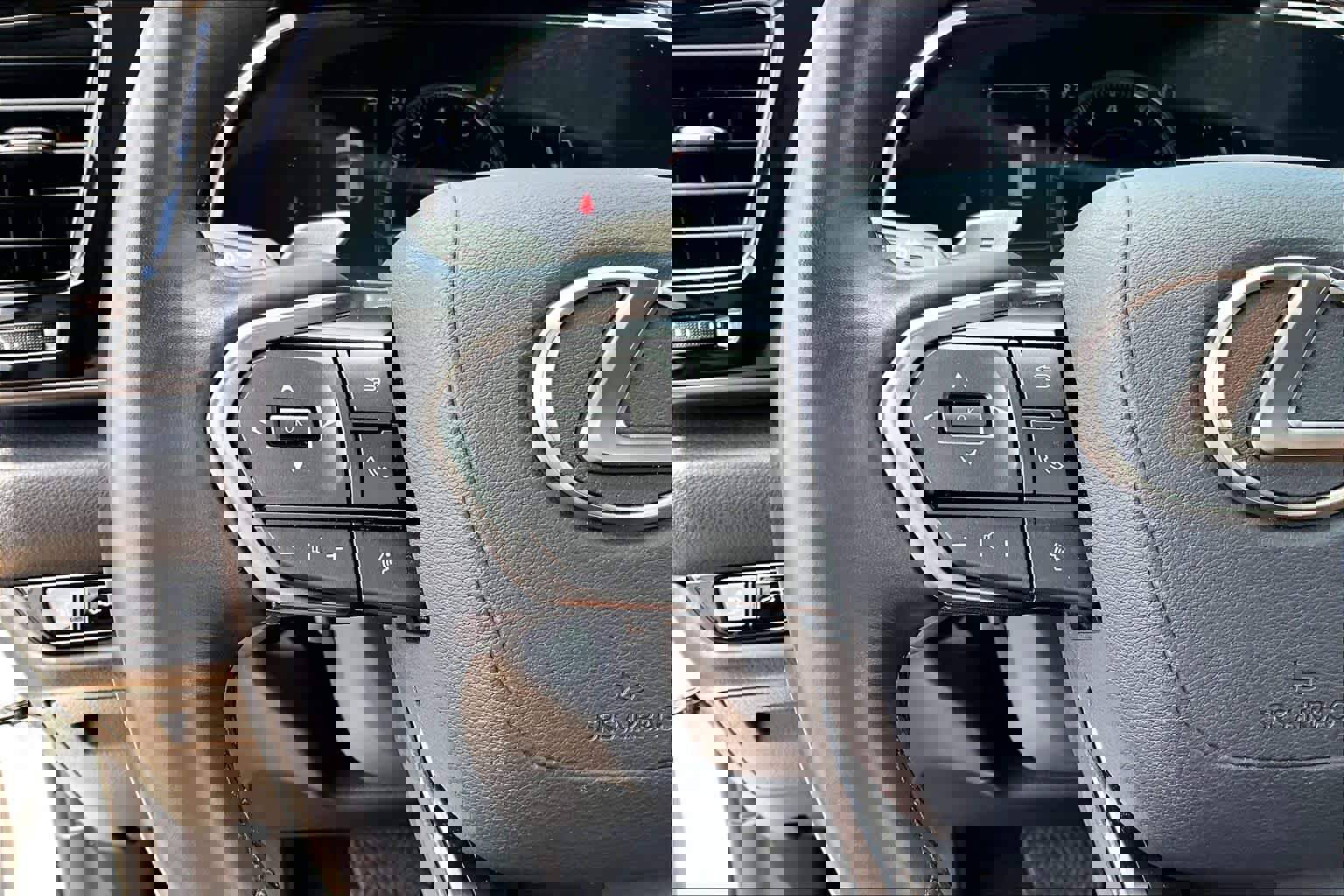 Used 2025 Lexus NX 250 FWD w/ Accessory Package (Z1) image 21