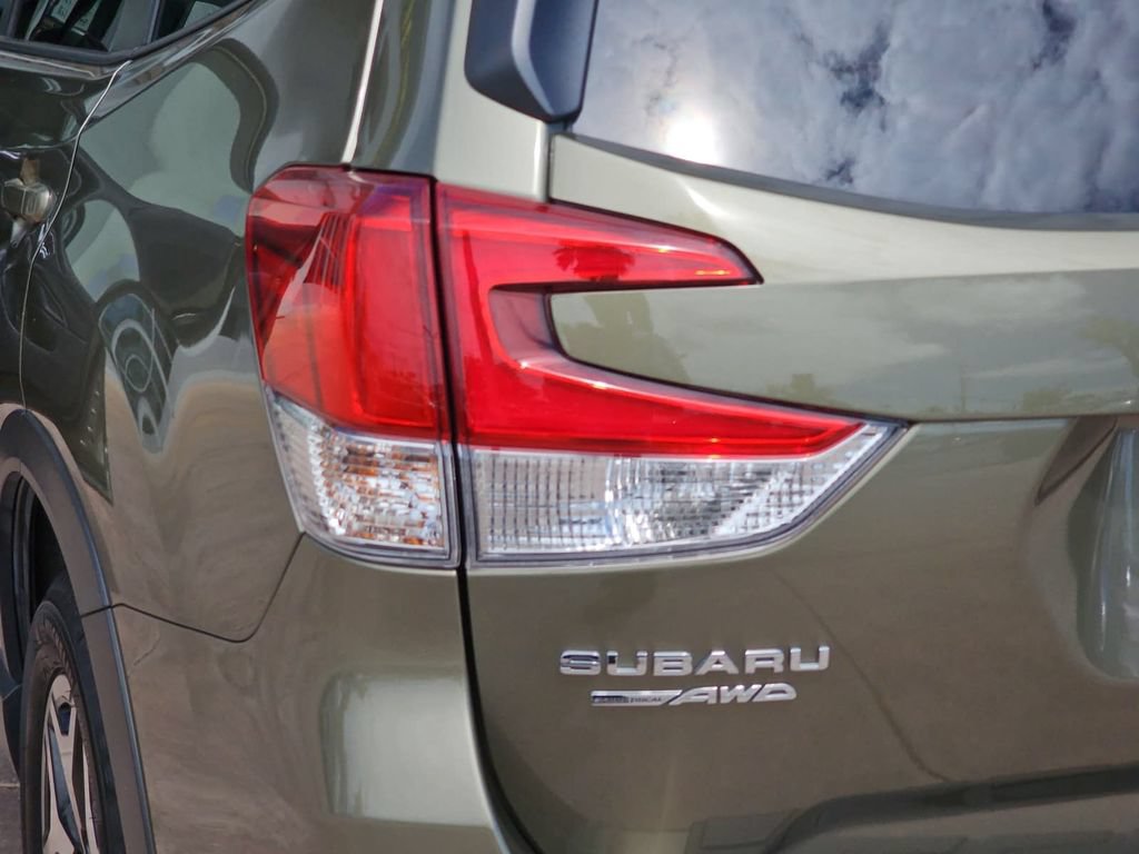 Used 2024 Subaru Forester Premium AWD/4WD image 40