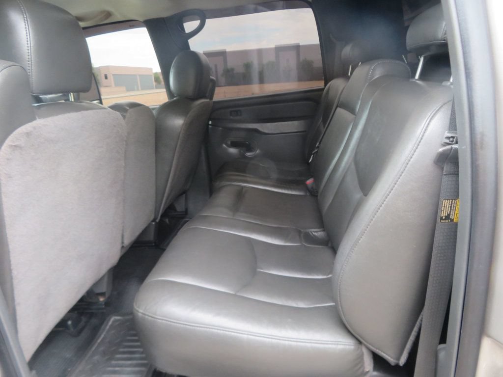 Used 2006 Chevrolet Silverado 2500 2WD Crew Cab image 23