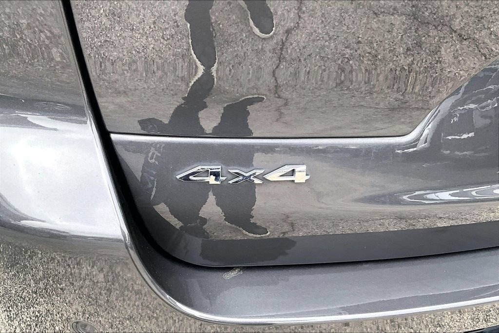 Used 2024 Jeep Grand Cherokee L Laredo AWD/4WD image 43