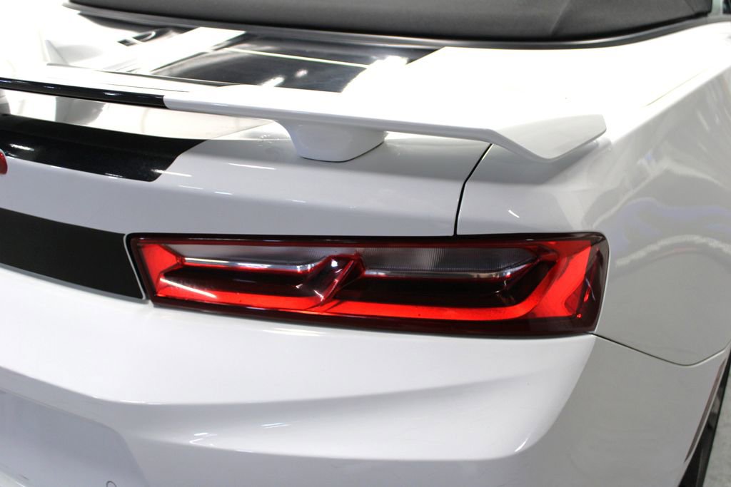 Used 2016 Chevrolet Camaro SS image 29