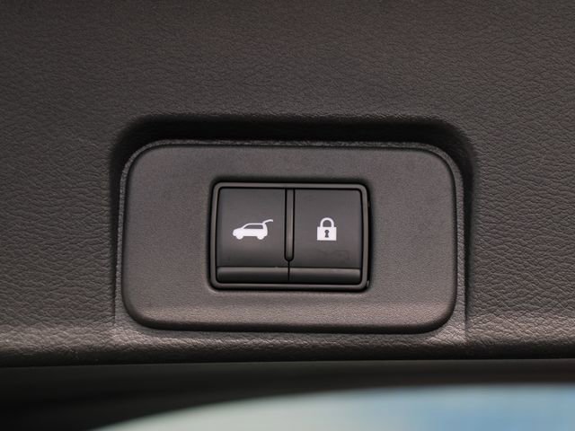 Certified 2023 Nissan Rogue Platinum FWD image 13