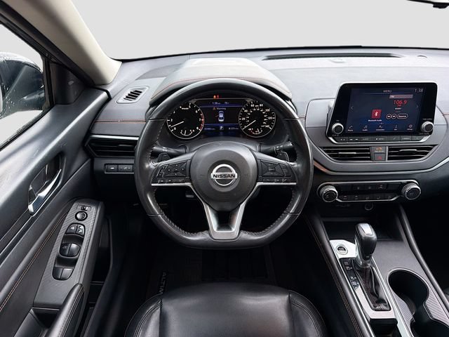 Used 2022 Nissan Altima 2.5 SR FWD image 17