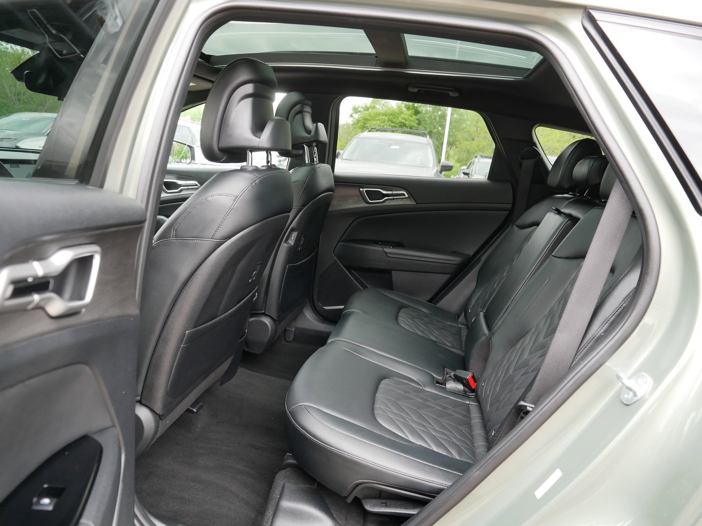 Used 2024 Kia Sportage X-Line w/ X-Line Premium Package AWD/4WD image 35
