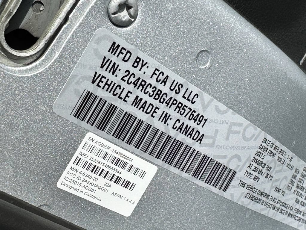 Used 2023 Chrysler Pacifica Touring-L w/ S Appearance Package AWD/4WD image 34