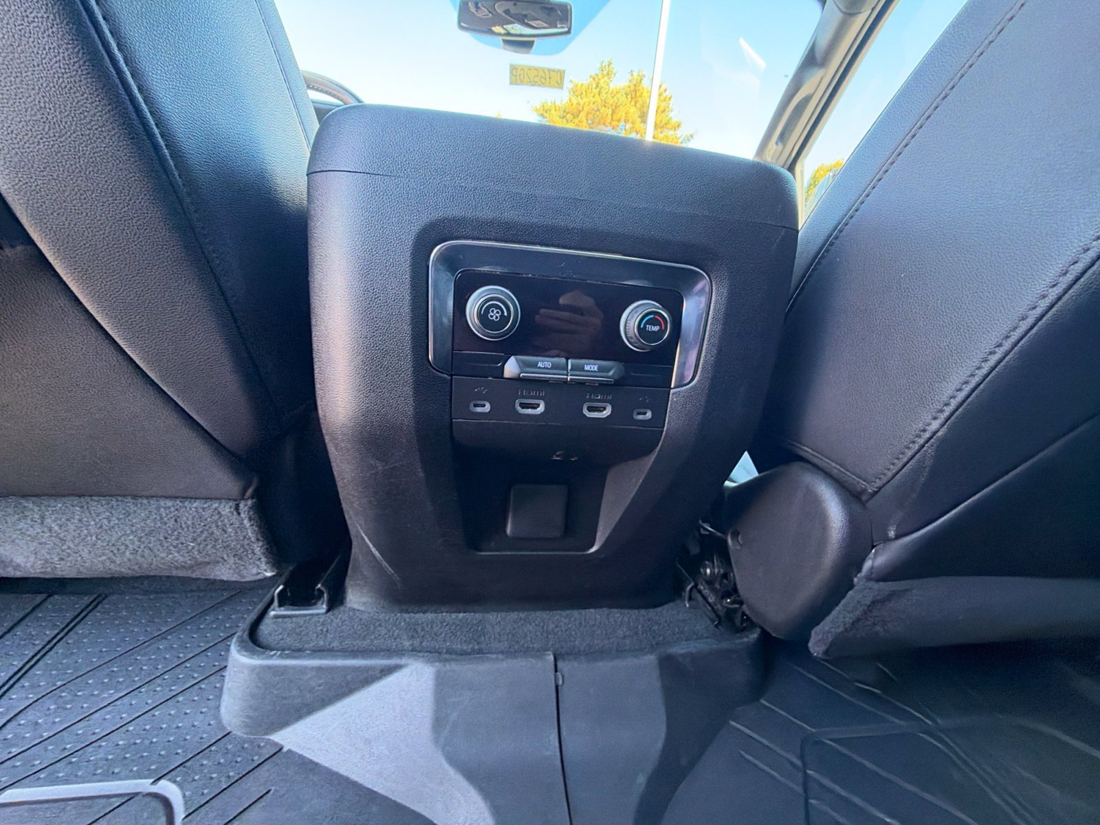 Used 2021 Chevrolet Suburban LT w/ Rear Media and Nav Package AWD/4WD image 27