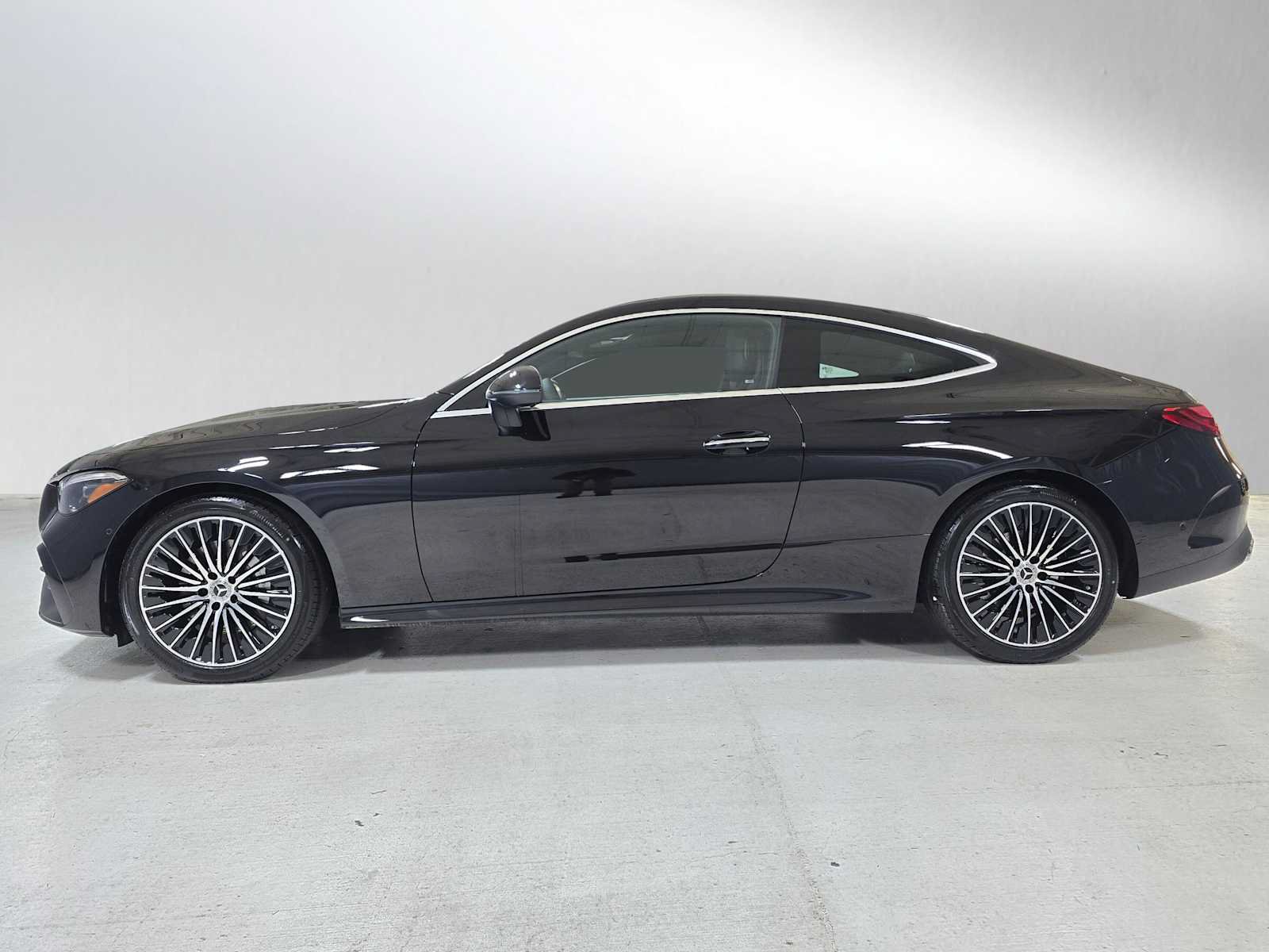 New 2026 Mercedes-Benz CLE 300 4MATIC Coupe image 6