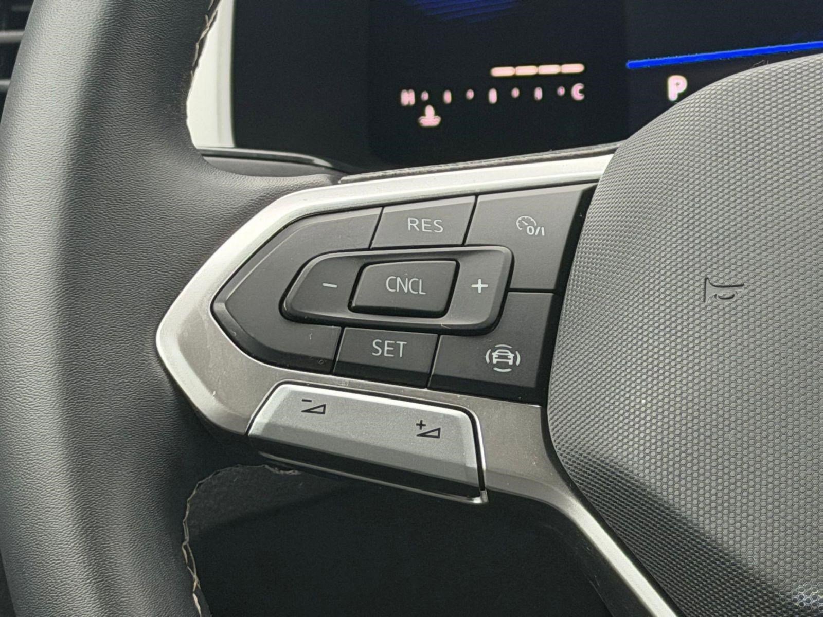 Certified 2022 Volkswagen Atlas SE FWD image 14