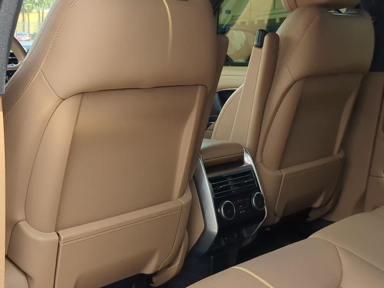Certified 2025 Land Rover Range Rover SE AWD/4WD image 18