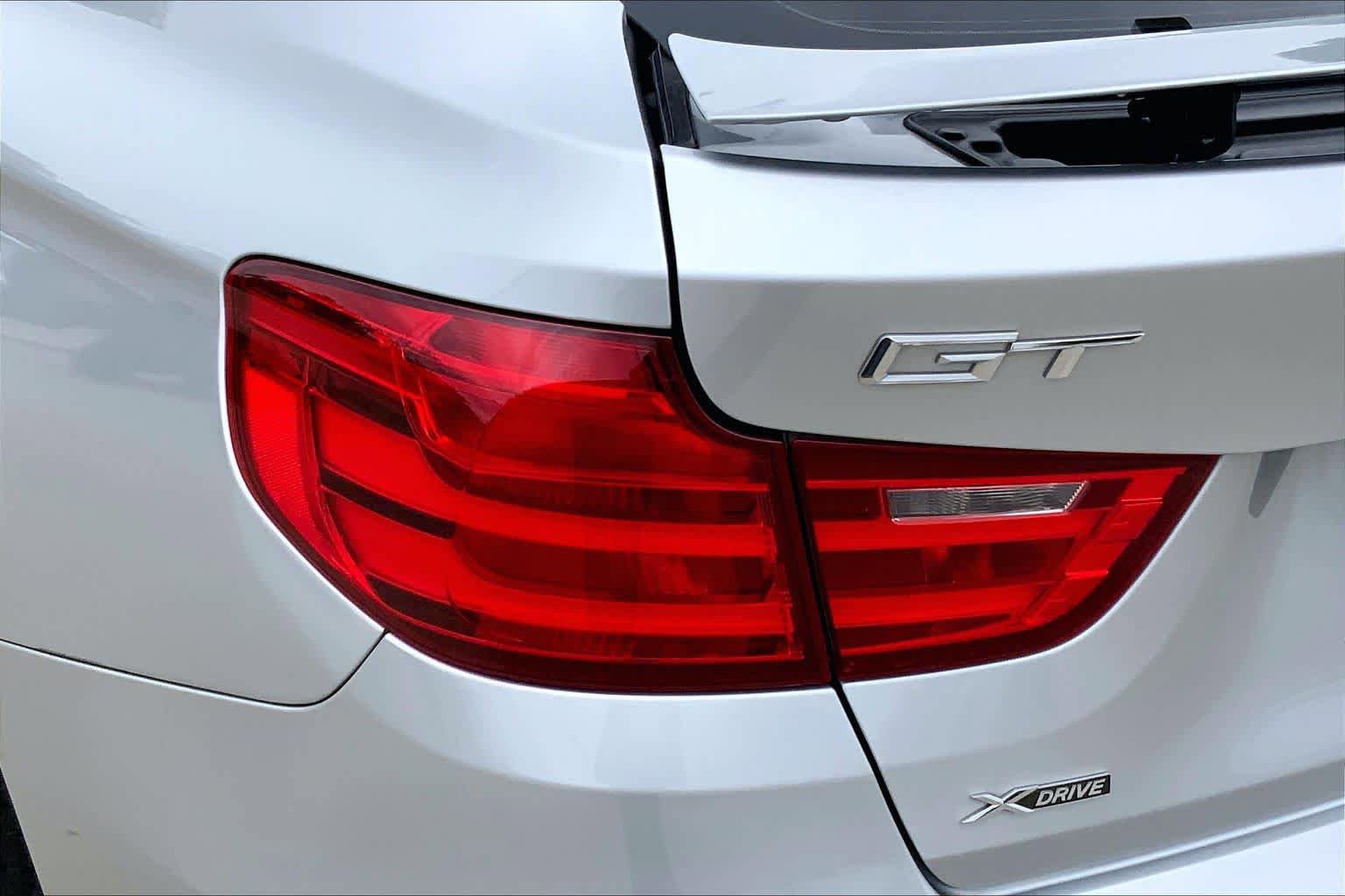 Used 2016 BMW 335i Gran Turismo xDrive image 28