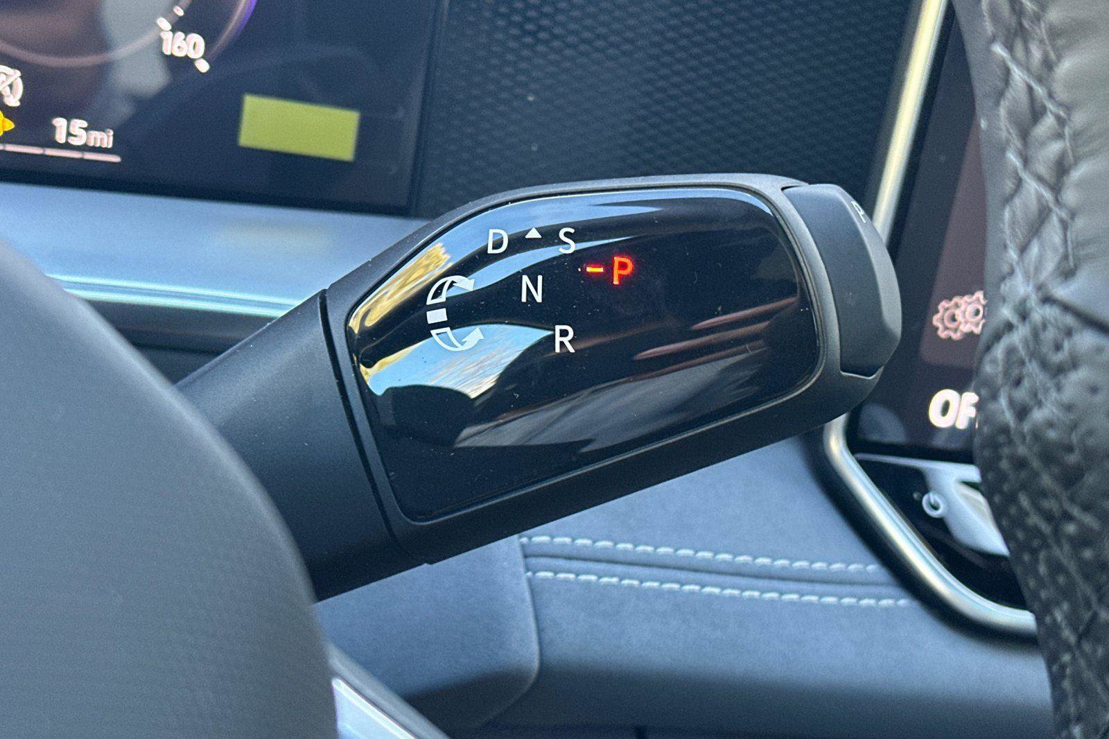 New 2026 Volkswagen Tiguan SE R-Line FWD image 20