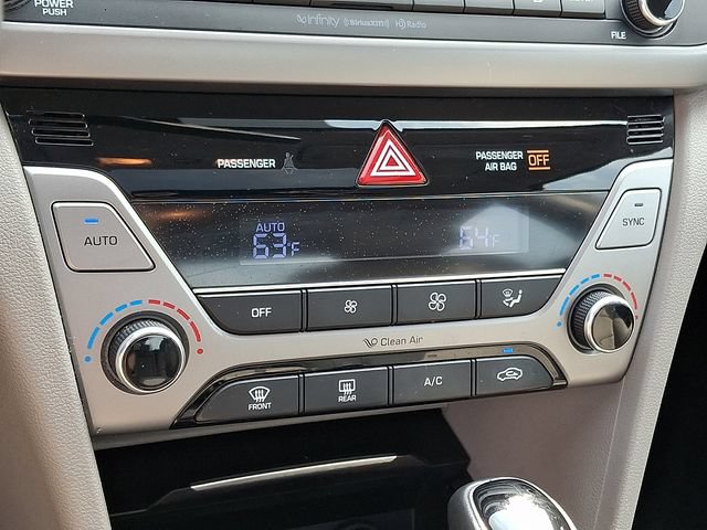 Used 2017 Hyundai Elantra Limited w/ Limited Tech Package 04 FWD image 16