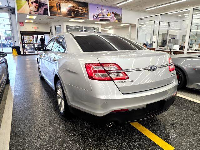 Used 2019 Ford Taurus SEL w/ Equipment Group 201A image 6